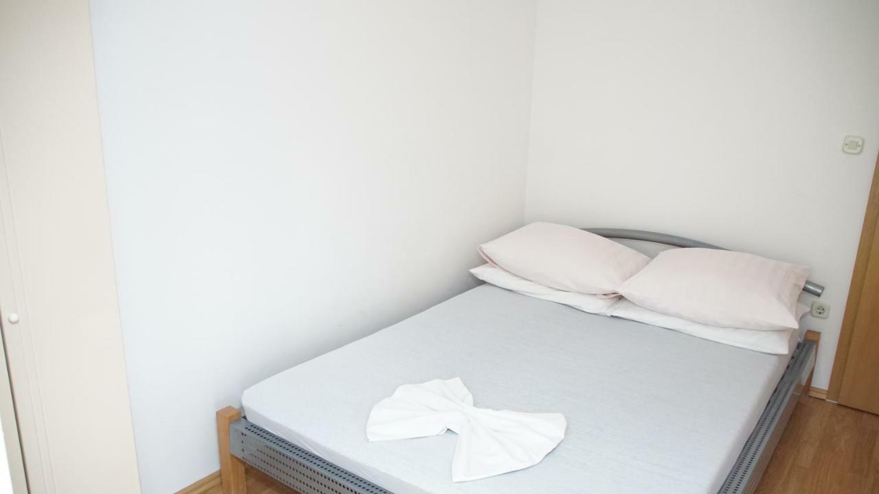 Apartmani Sipic , Bilo - Primosten Exterior photo