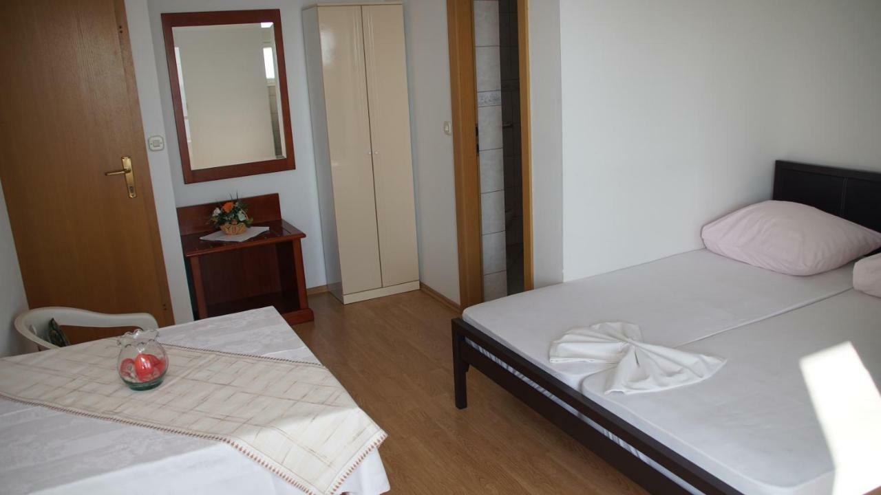 Apartmani Sipic , Bilo - Primosten Exterior photo